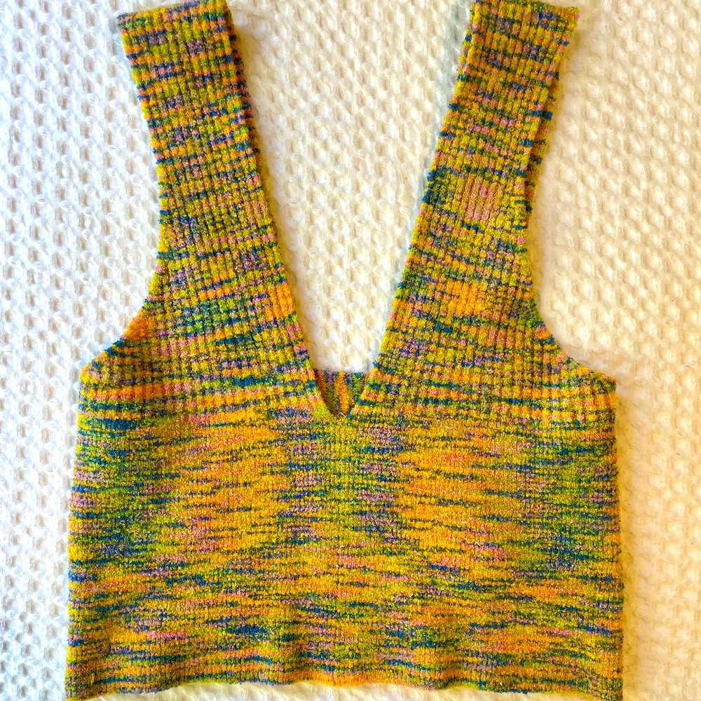 Urban Outfitters cool psychedelic pattern top 🌈
